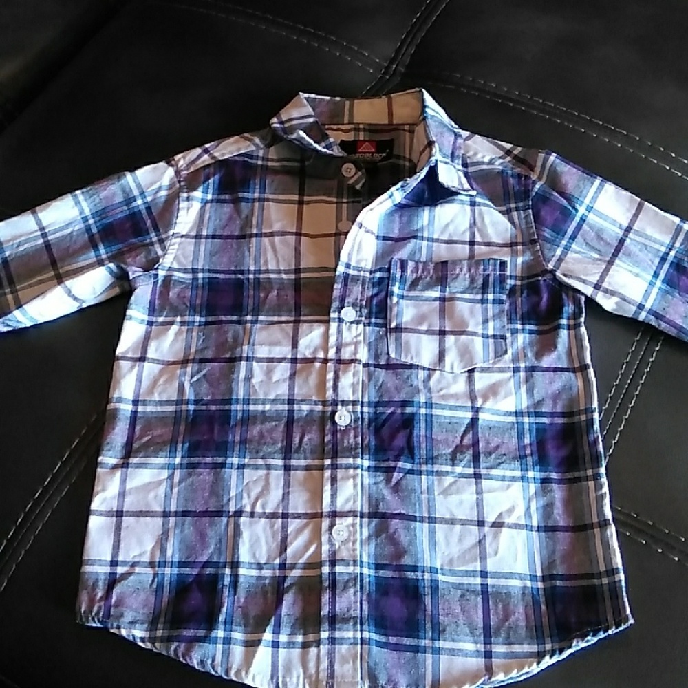 Boys size 7 colored shirt
